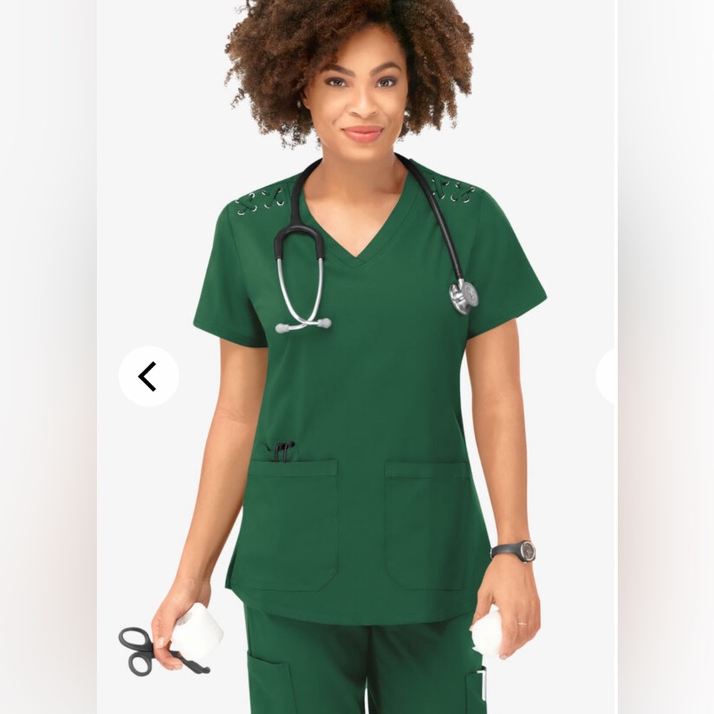 Easy STRETCH by Butter-Soft™ Leila Women's
Lace Up Grommet Scrub Top size Small